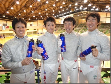 (画像中央左)準優勝でした。